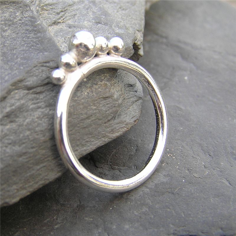 5 pebble silver ring 