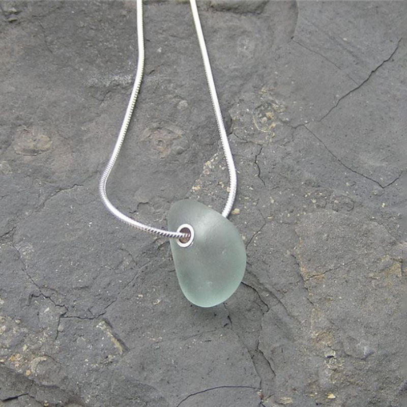 Silver seaglass pendant